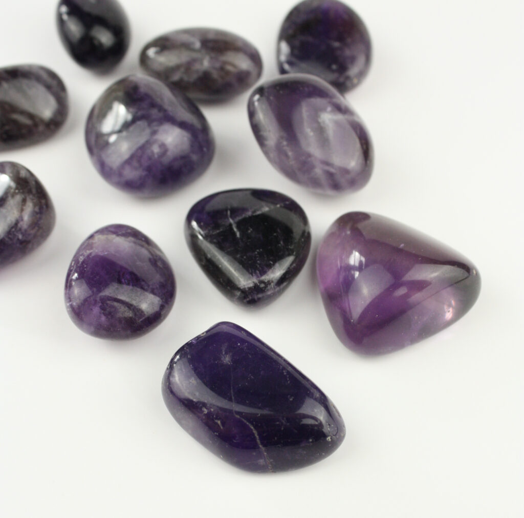 Ametyst lommesten – styrker intuition, indre ro og spirituel balance