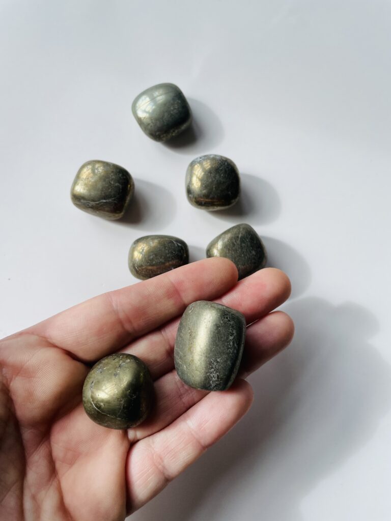 Pyrit lommesten – styrkende krystal for selvtillid og manifestation | Soul Crystal