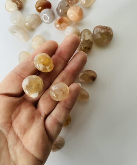 Blomster agat lommesten – blid og støttende krystal for personlig vækst, selvtillid og indre ro | Soul Crystal