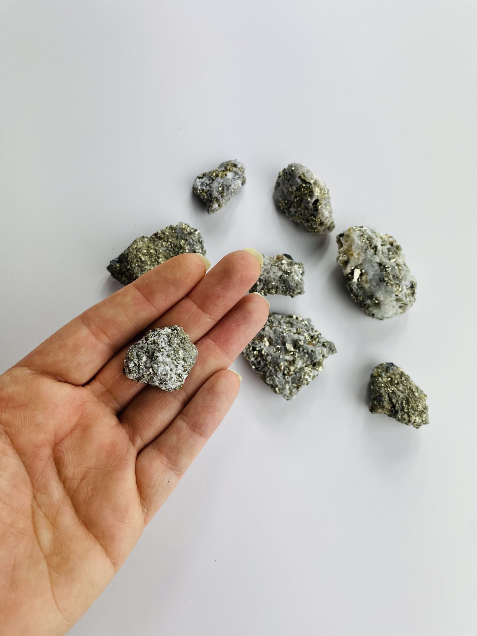 Pyrit med kvarts – kraftfuld kombination af beskyttelse og klarhed, ideel til manifestation og energiarbejde | Soul Crystal