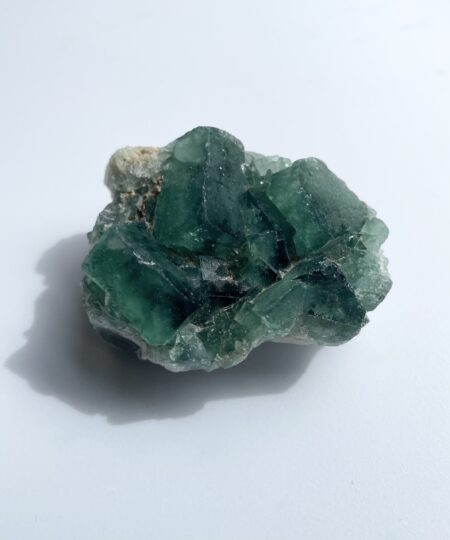 Grøn fluorit klynge – kraftfuld og rensende krystal til mental klarhed, fokus og energibalance | Soul Crystal