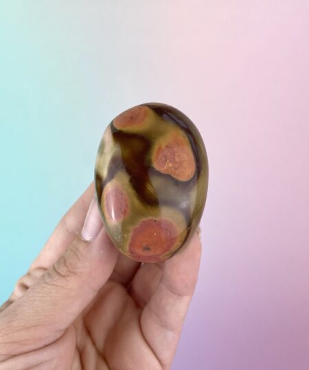 Polychrome Jaspis palmstone – smukke krystaller med unikke mønstre